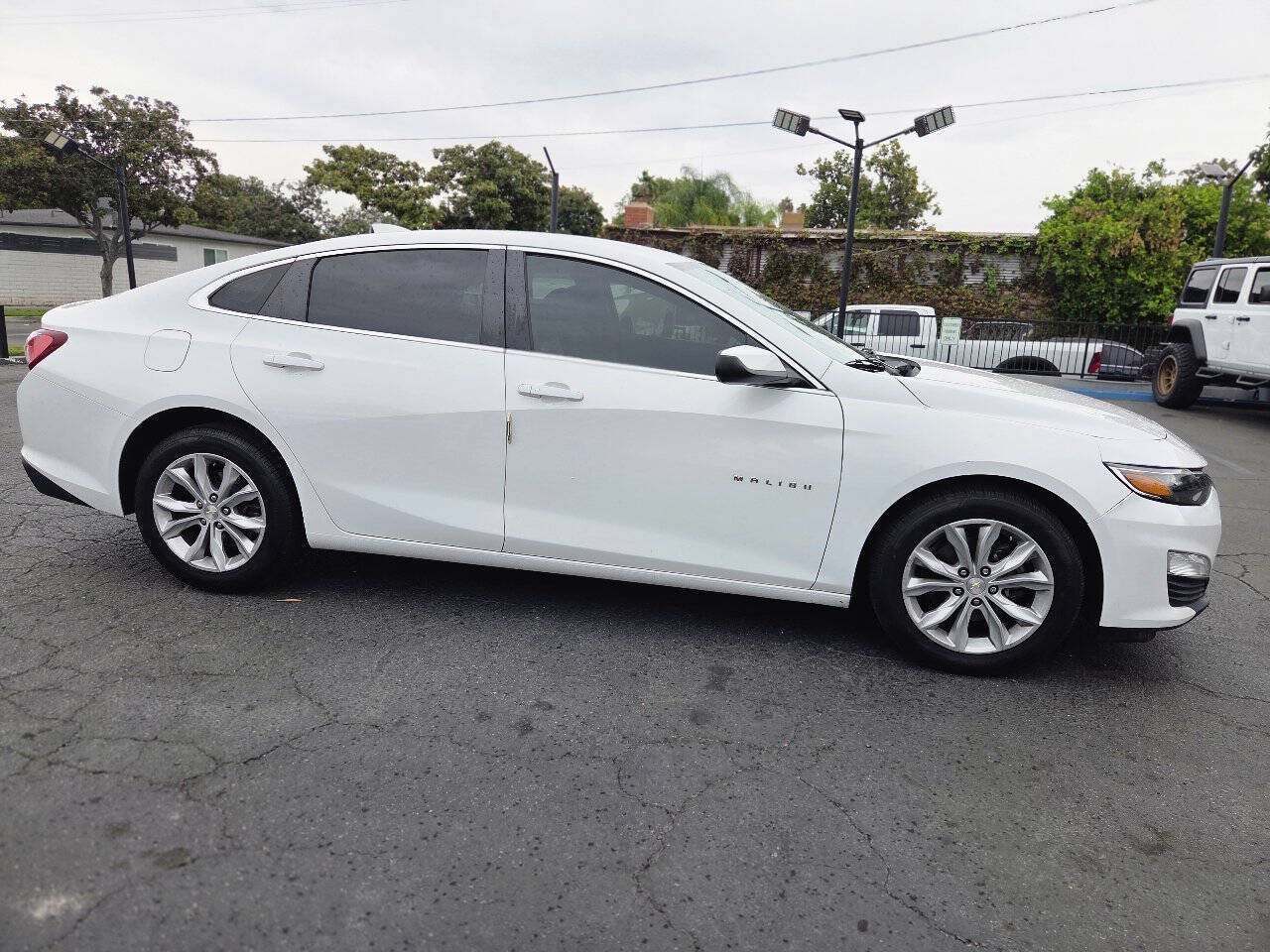 Used 2020 Chevrolet Malibu LT FWD image 8