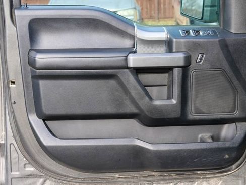 Used 2017 Ford F150 XLT w/ Equipment Group 302A Luxury image 11