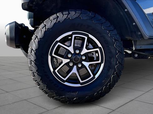 Used 2024 Jeep Wrangler Unlimited Rubicon image 10