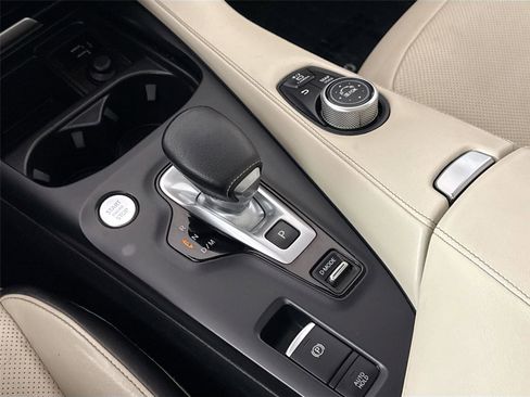 Used 2019 INFINITI QX50 Essential w/ Premium Audio Package image 27