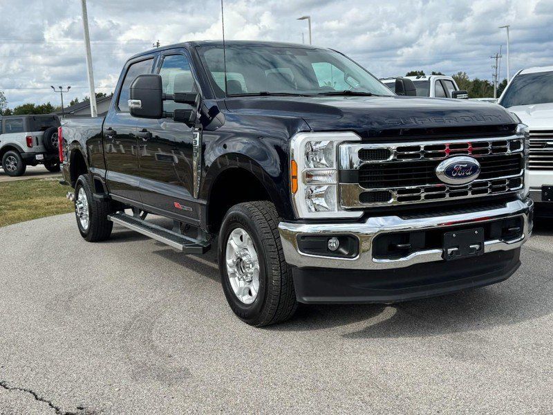 Used 2025 Ford F350 XLT AWD/4WD image 2