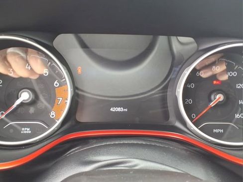 Used 2017 Jeep Compass Trailhawk w/ Navigation Group AWD/4WD image 9