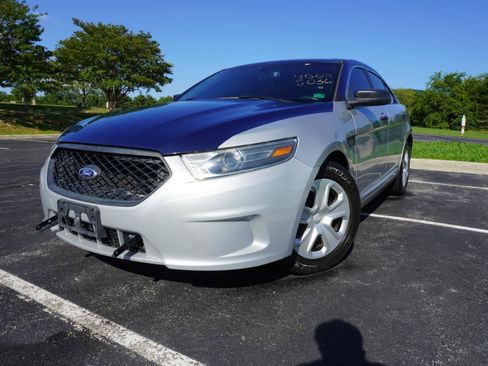 Used 2016 Ford Taurus Police Interceptor AWD image 5
