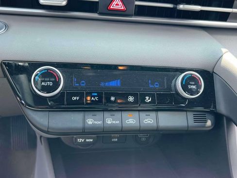 Certified 2023 Hyundai Elantra SEL FWD image 28