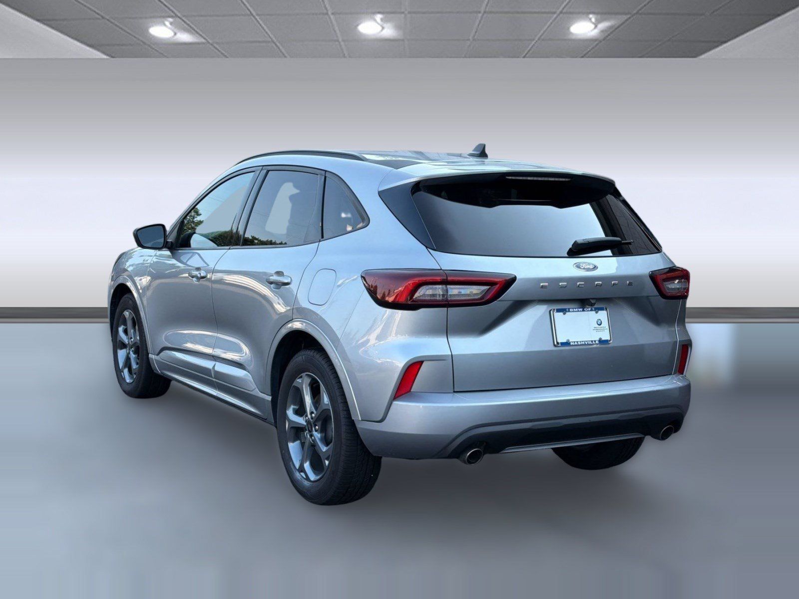 Used 2024 Ford Escape ST-Line w/ Cold Weather Package FWD image 3