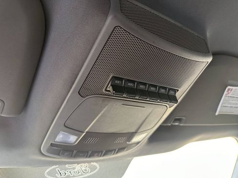 Used 2017 Ford F250 XL w/ Power Equipment Group AWD/4WD image 15