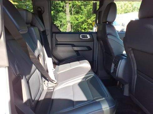 New 2026 Ford Bronco Outer Banks w/ Sasquatch Package AWD/4WD image 12