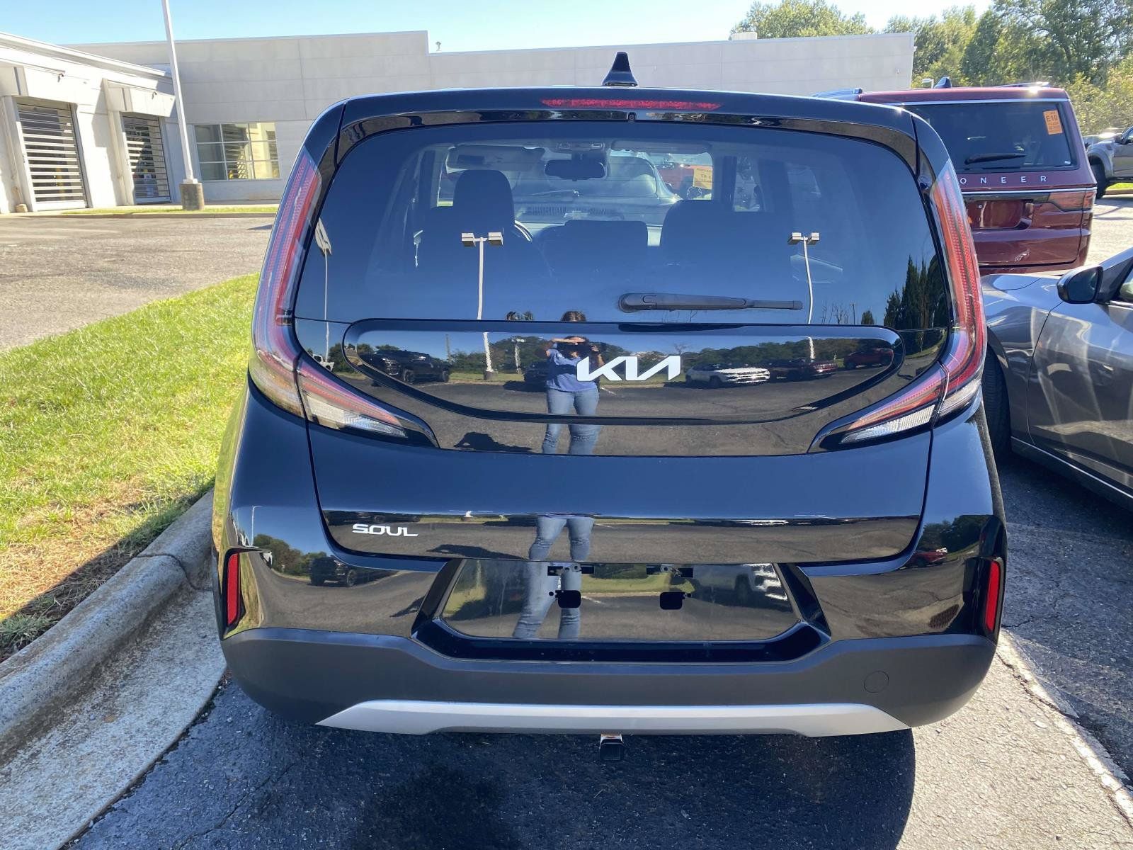 Used 2024 Kia Soul S FWD image 7