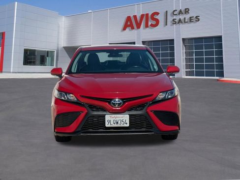 Used 2024 Toyota Camry SE image 32