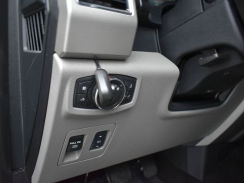 Used 2018 Ford F150 Lariat AWD/4WD image 40