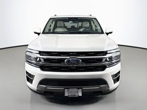 Used 2023 Ford Expedition Limited AWD/4WD image 2