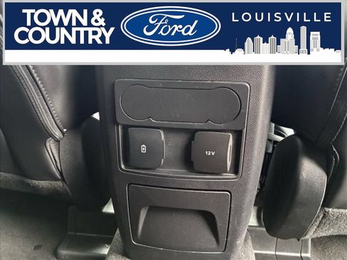 Used 2024 Ford Explorer XLT w/ Equipment Group 202A RWD image 20