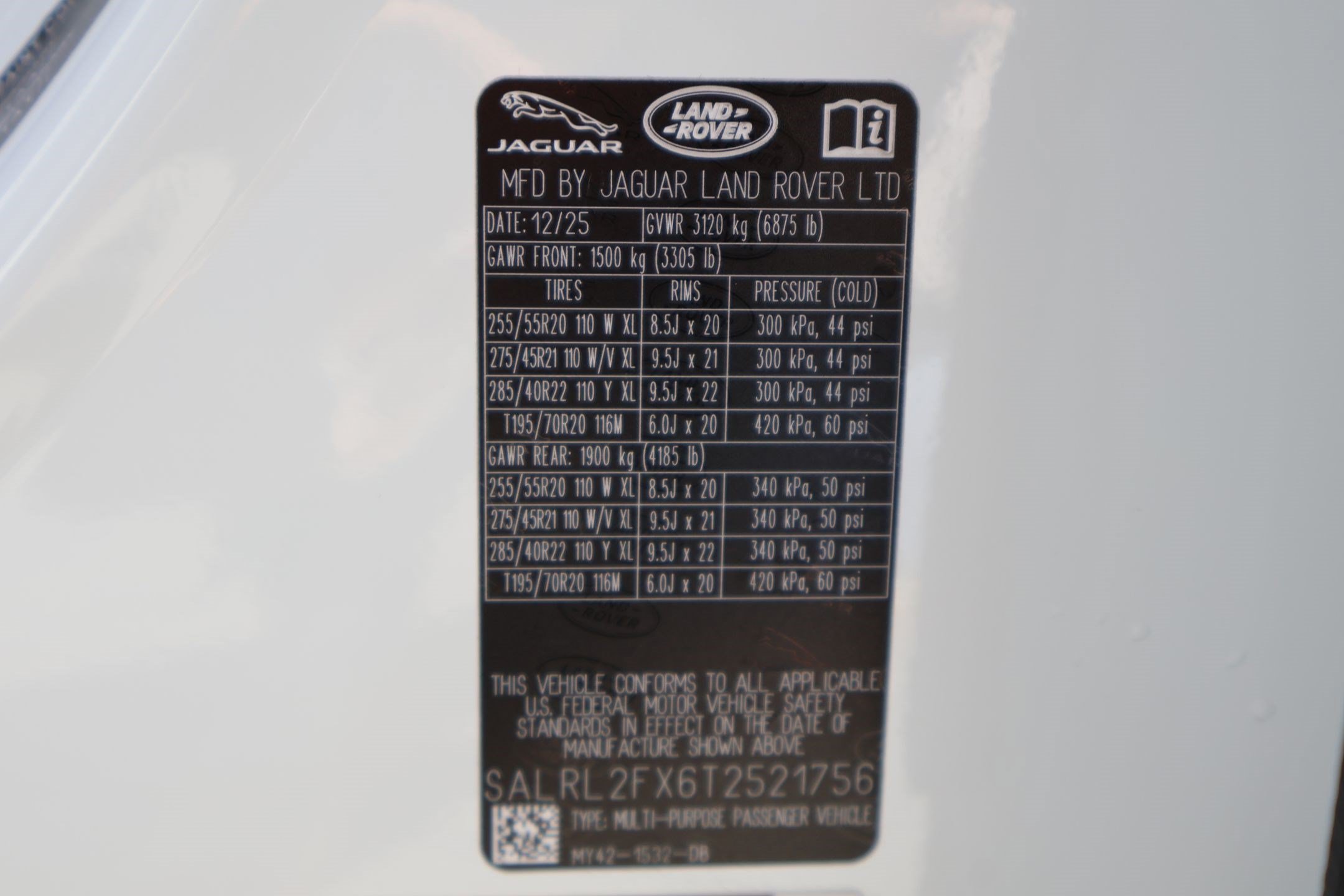 New 2026 Land Rover Discovery Dynamic SE AWD/4WD image 21