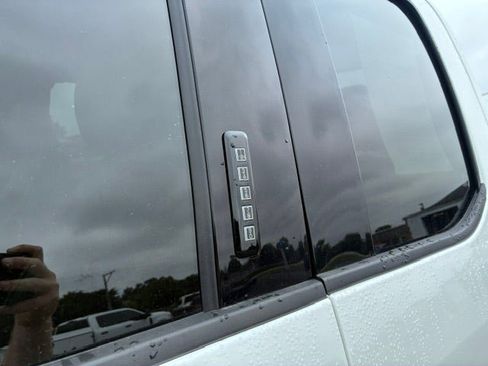 Used 2022 Ford F250 Lariat w/ Chrome Package AWD/4WD image 12