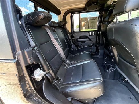 Used 2022 Jeep Gladiator Overland w/ Popular Equipment Package AWD/4WD image 26