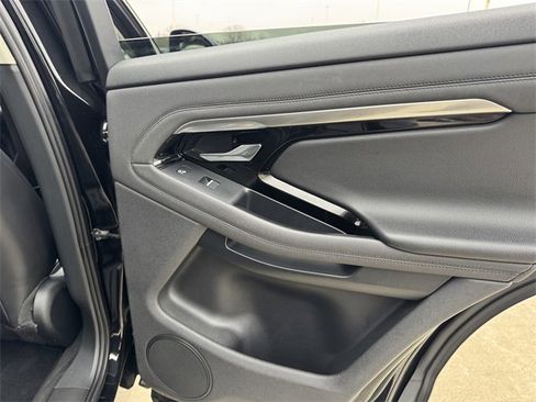 Used 2020 Land Rover Range Rover Evoque SE image 12