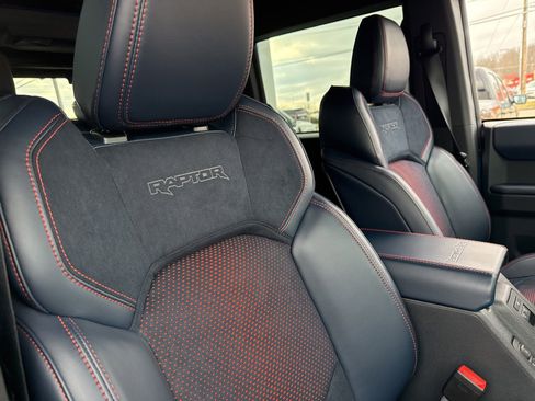 New 2025 Ford Bronco Raptor w/ Interior Carbon Fiber Pack AWD/4WD image 31