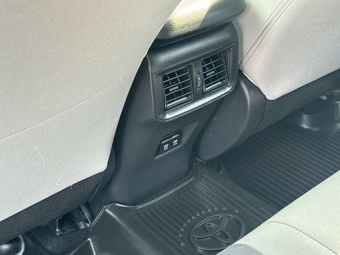Used 2020 Toyota RAV4 XLE w/ Convenience Package AWD/4WD image 38