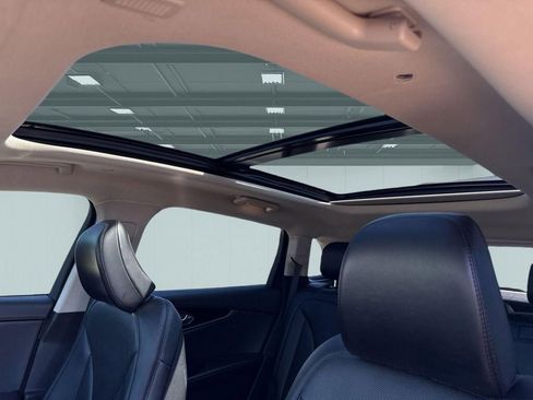Certified 2022 Lincoln Nautilus Reserve AWD/4WD image 13