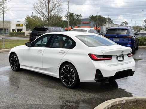 Used 2025 BMW 330i Sedan w/ M Sport Package image 5