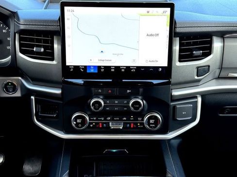 Certified 2024 Ford Expedition Max XLT image 27