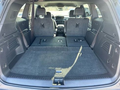 Used 2025 Buick Enclave Preferred image 13