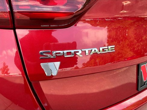 Used 2020 Kia Sportage LX FWD image 23