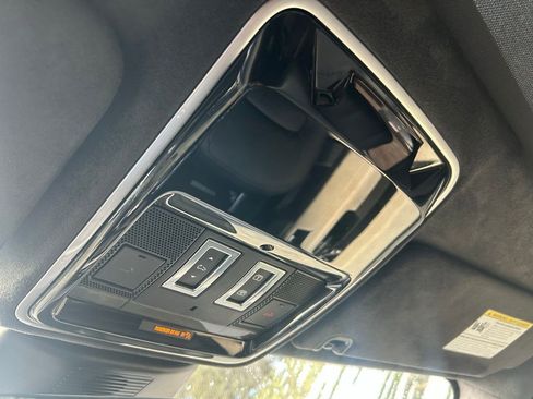 Used 2018 Land Rover Range Rover HSE image 55