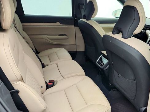 Used 2025 Volvo EX90 Ultra image 22