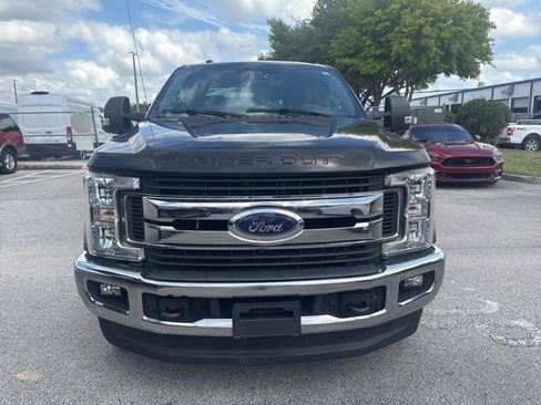 Used 2018 Ford F250 XLT w/ XLT Value Package image 2