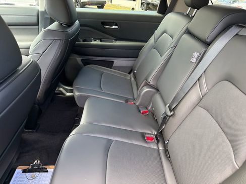 New 2026 Nissan Pathfinder SL FWD image 29