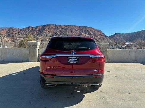 Used 2020 Buick Enclave Premium w/ Sun and Sites Package image 7