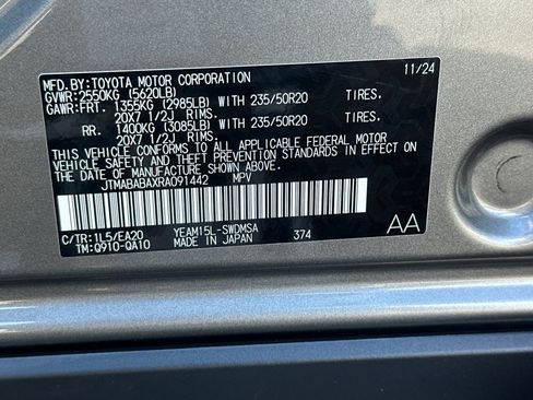 Used 2024 Subaru Solterra AWD/4WD image 40