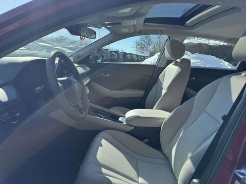 Used 2023 Honda Accord EX image 19