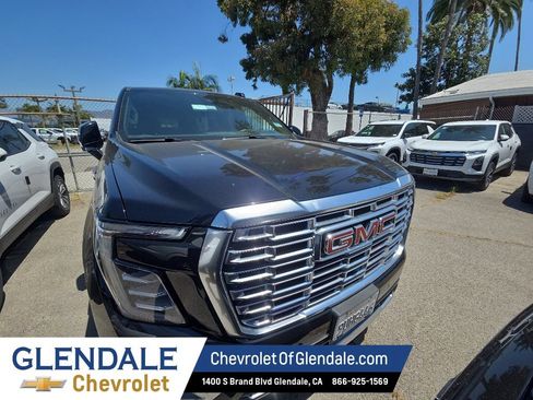 Used 2025 GMC Yukon XL Denali AWD/4WD image 10