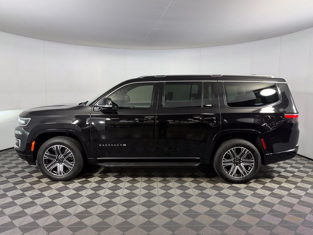 Used 2025 Jeep Wagoneer 4WD image 10