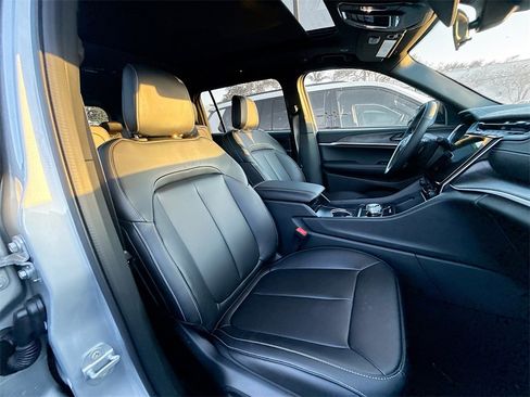 New 2025 Jeep Grand Cherokee L Limited image 31
