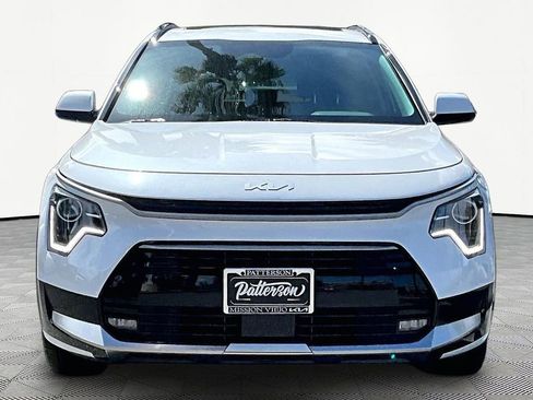 Certified 2025 Kia Niro EX Touring FWD image 3