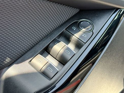 Used 2025 Chevrolet Equinox RS w/ Convenience Package III image 17