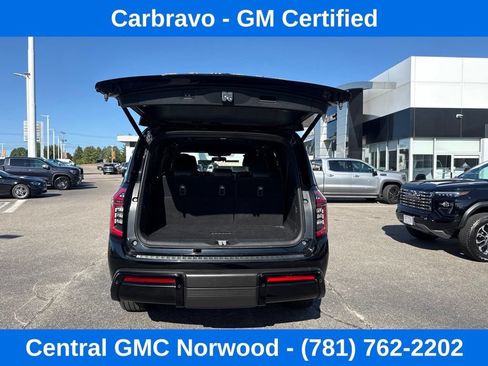 Used 2025 Nissan Armada SL w/ Captain's Chari Seat Package AWD/4WD image 10
