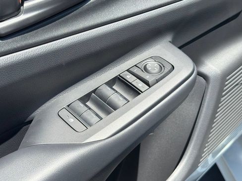 New 2026 Toyota Prius Plug-In Hybrid FWD image 19