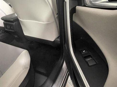 Certified 2022 Toyota RAV4 Limited image 19