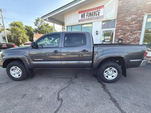 Used 2012 Toyota Tacoma 4x4 Double Cab w/ SR5 Pkg image 8