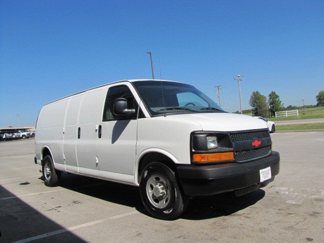 Used 2015 Chevrolet Express 3500 Extended RWD image 3