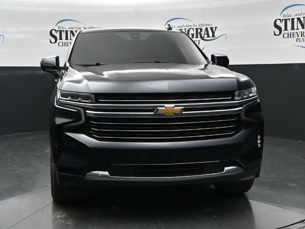 Used 2021 Chevrolet Suburban LT w/ Rear Media and Nav Package RWD image 2