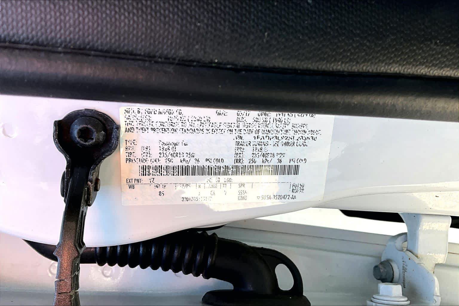 Used 2017 Ford Focus ST w/ Equipment Group 401A FWD image 32