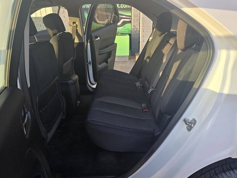 Used 2017 Chevrolet Equinox LS AWD/4WD image 20