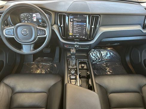 Used 2020 Volvo XC60 T5 Momentum w/ Protection Package Premier FWD image 14