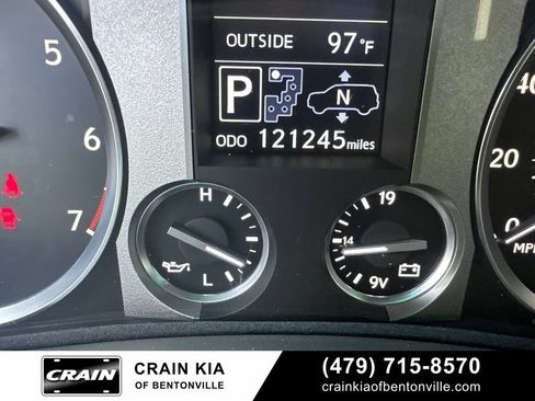 Used 2013 Lexus LX 570 4WD w/ Luxury Pkg image 19