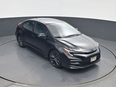 Used 2024 Toyota Corolla SE FWD image 15